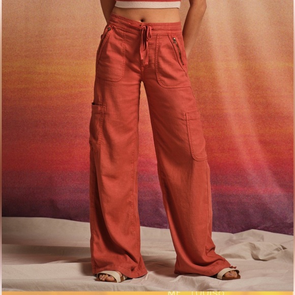 NWOT American Eagle Dreamy Drape Line Baggy Wide Leg Cargo Pant - Picture 1 of 5